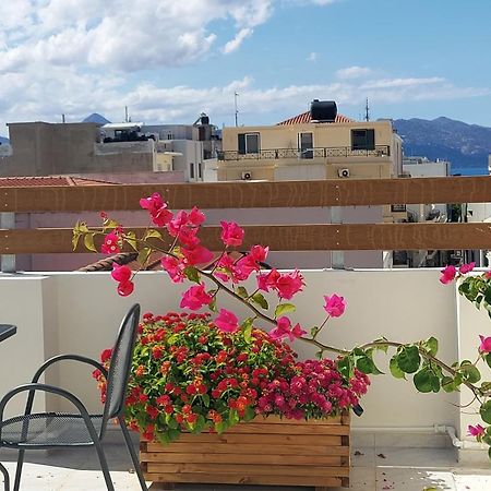 Elegant Apartment In The Heart Of Heraklion Exterior photo